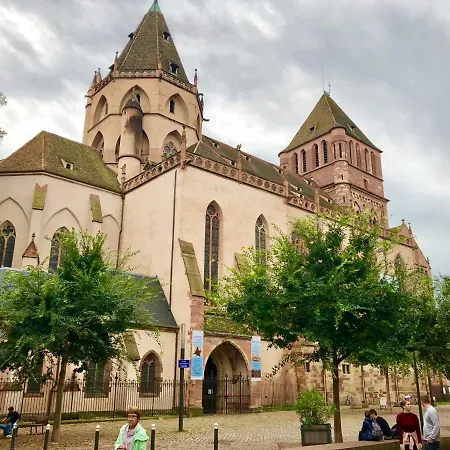 アパート Cosy & Quiet Flat In Historical Lively Center Of ストラスブール