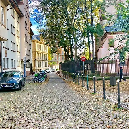 アパート Cosy & Quiet Flat In Historical Lively Center Of *