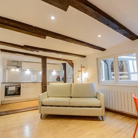 アパート Cosy & Quiet Flat In Historical Lively Center Of *