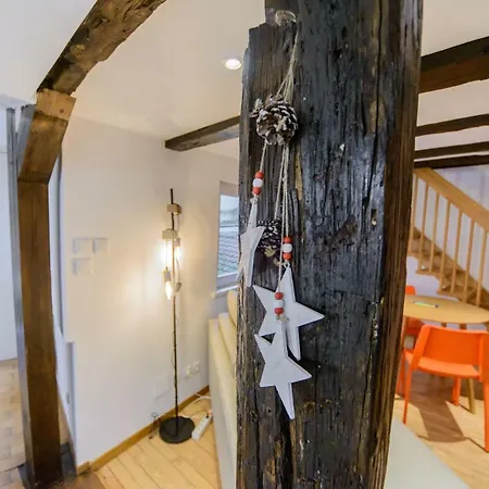 Cosy & Quiet Flat In Historical Lively Center Of アパート