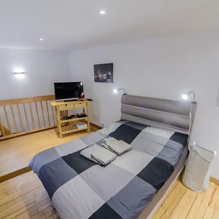 Cosy & Quiet Flat In Historical Lively Center Of *