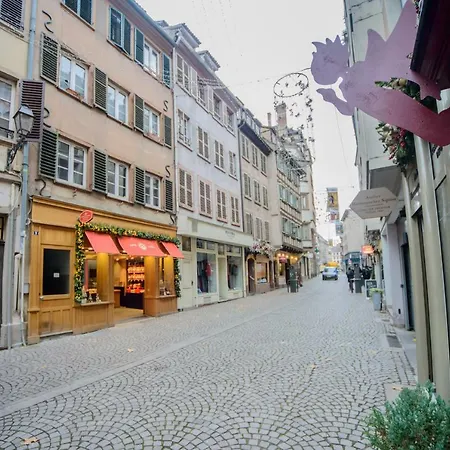 Cosy & Quiet Flat In Historical Lively Center Of *