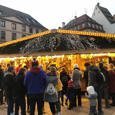 アパート Cosy & Quiet Flat In Historical Lively Center Of ストラスブール