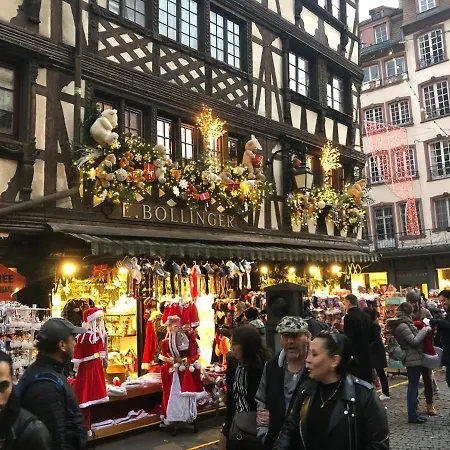 アパート Cosy & Quiet Flat In Historical Lively Center Of