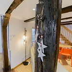 Cosy & Quiet Flat In Historical Lively Center Of Apartament