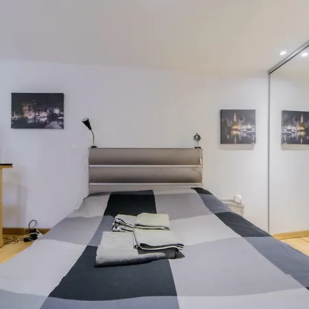 Cosy & Quiet Flat In Historical Lively Center Of * Страсбург