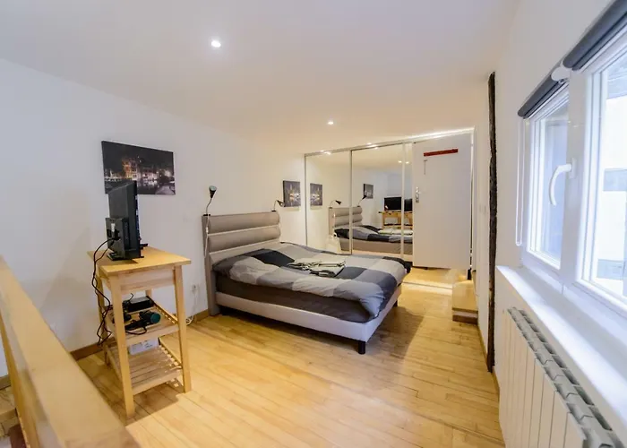 Cosy & Quiet Flat In Historical Lively Center Of *